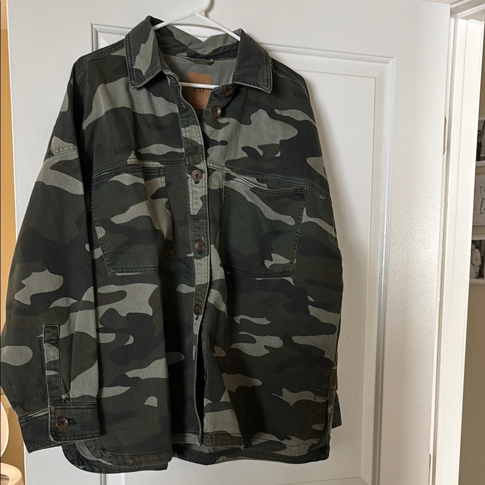 GAP Green Utility Jacket with Camouflage Print